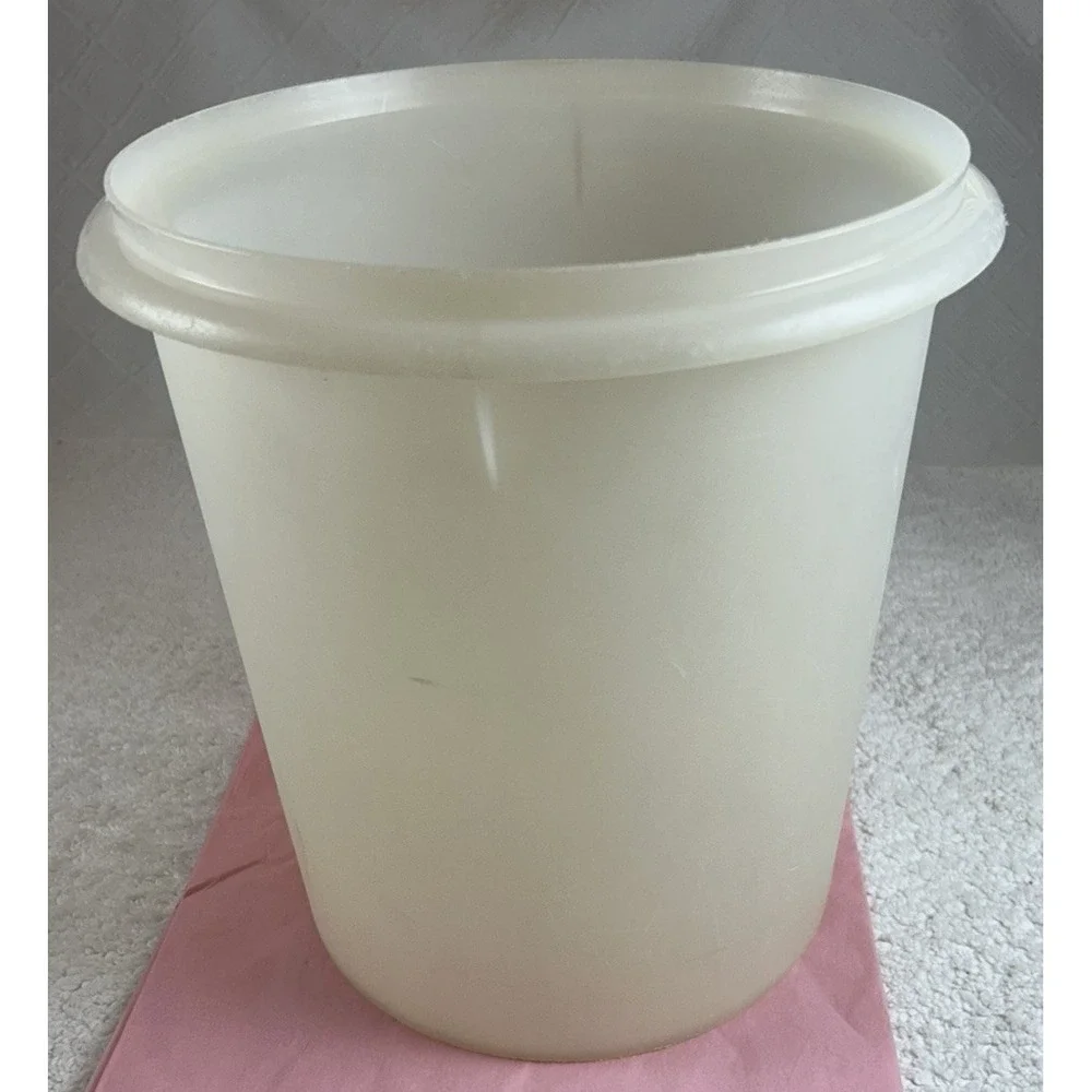 Vintage Tupperware Jumbo 9 Qt Sheer Storage Canister Container w/Snap Lid
